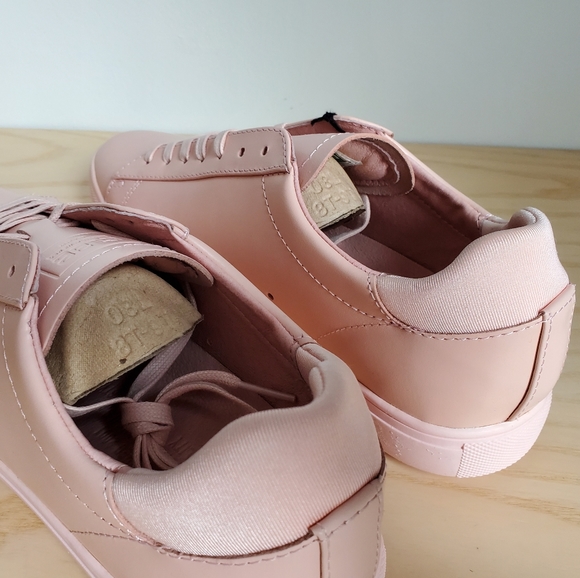 Clae Bradley - Light Oiled Pink Leather Sneakers - Picture 8 of 8